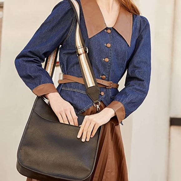 New Crossbody Bag - Picture 6 of 6